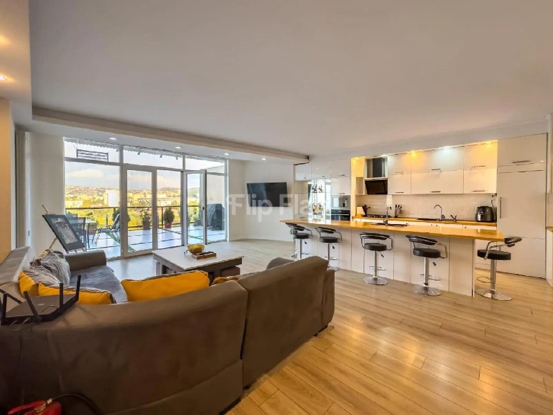 Apartment, 2 bedrooms · Saburtalo — photo 2
