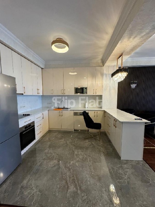 Apartment, 3 bedrooms · Vake — photo 1