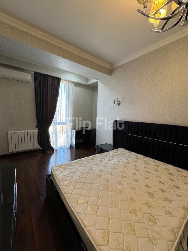 Apartment, 3 bedrooms · Vake — photo 3