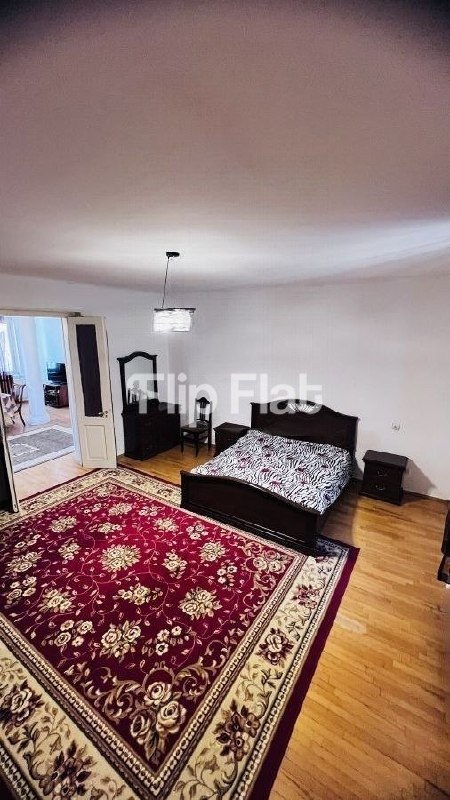 House, 3 bedrooms · Vake — photo 4