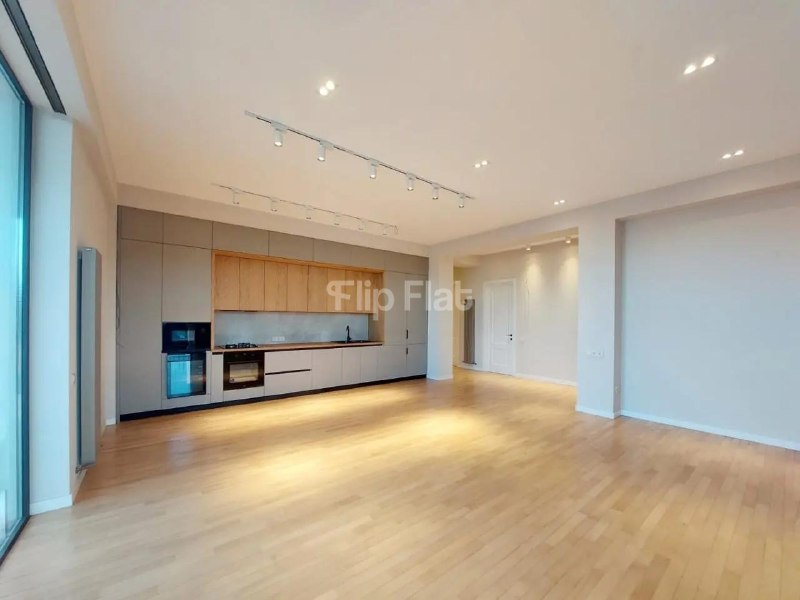 Apartment, 3 bedrooms · Krtsanisi — photo 1