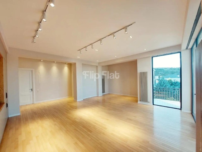 Apartment, 3 bedrooms · Krtsanisi — photo 3