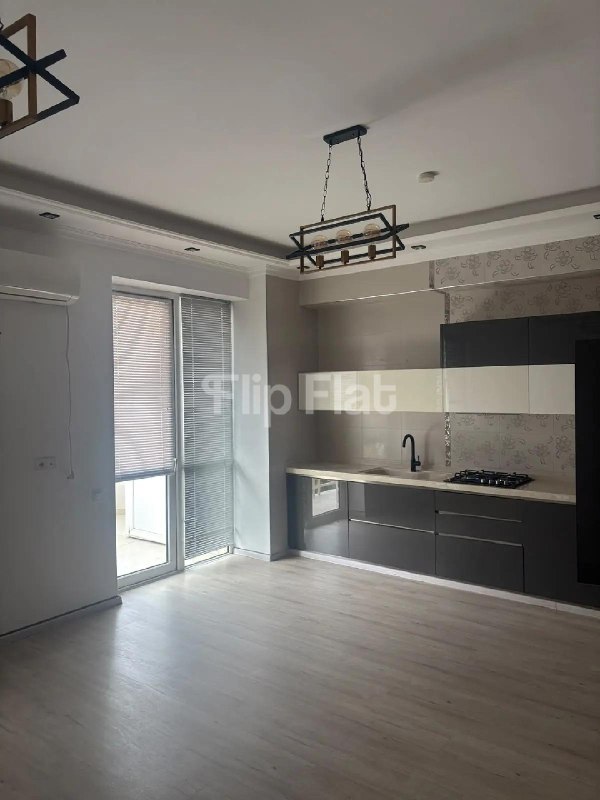 Apartment, 6 bedrooms · Vake — photo 2