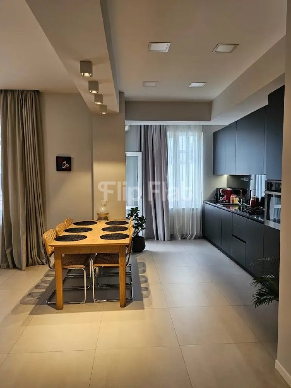 Apartment, 2 bedrooms · Mtatsminda — photo 1