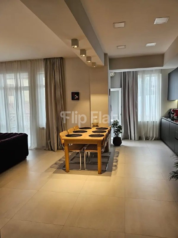 Apartment, 2 bedrooms · Mtatsminda — photo 2