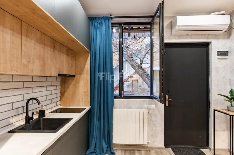 Apartment, 1 bedroom · Mtatsminda — photo 2