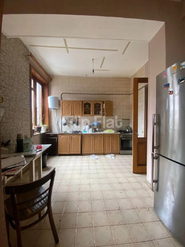 Apartment, 4 bedrooms · Vake — photo 1