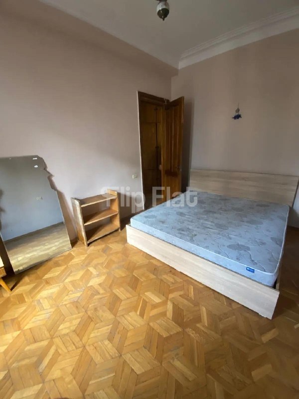 Apartment, 4 bedrooms · Vake — photo 3