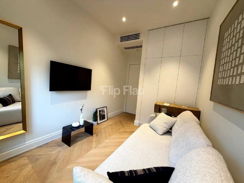 Apartment, 2 bedrooms · Vake — photo 3