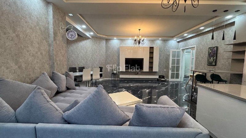 Apartment, 3 bedrooms · Vake — photo 2