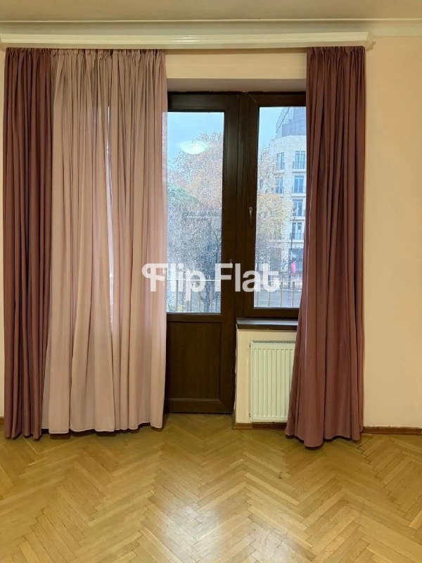 Apartment, 3 bedrooms · Vake — photo 4