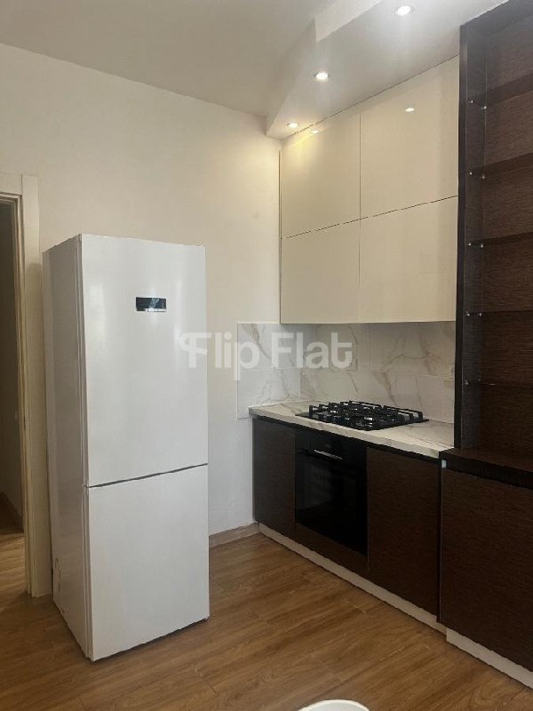 Apartment, 3 bedrooms · Vake — photo 1