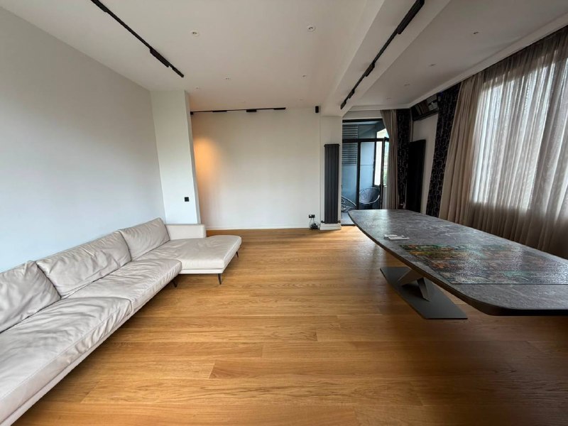 Apartment 117 m², 4 rooms — photo 1
