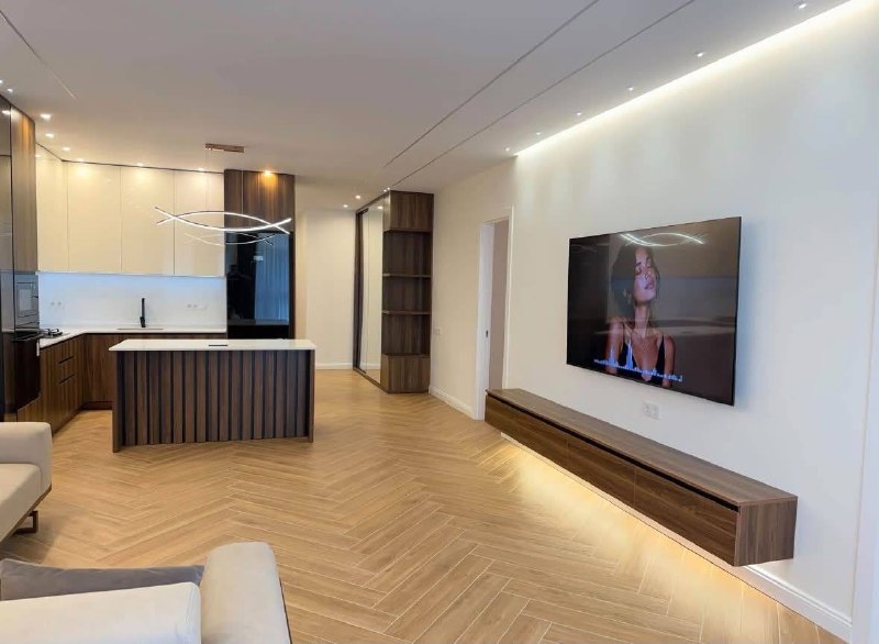 Apartment 95 m², 3 rooms — photo 1