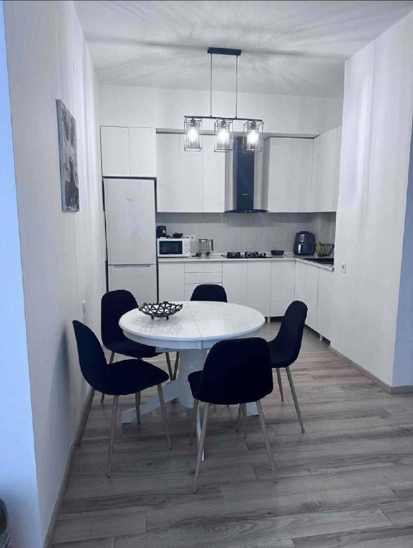 Apartment 97 m², 3 rooms — photo 1