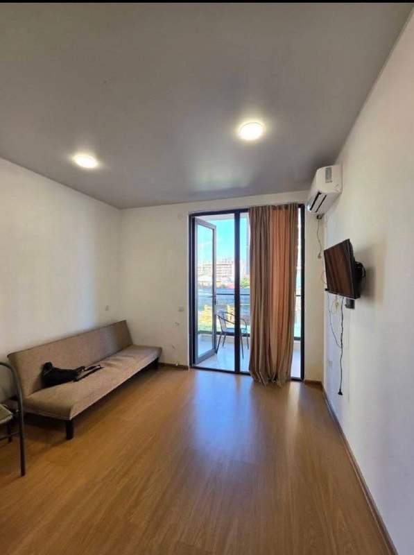 Apartment 42 m², 2 rooms — photo 1