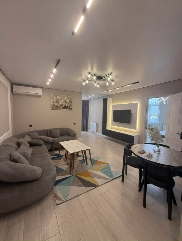 Apartment 96 m², 3 rooms — photo 1