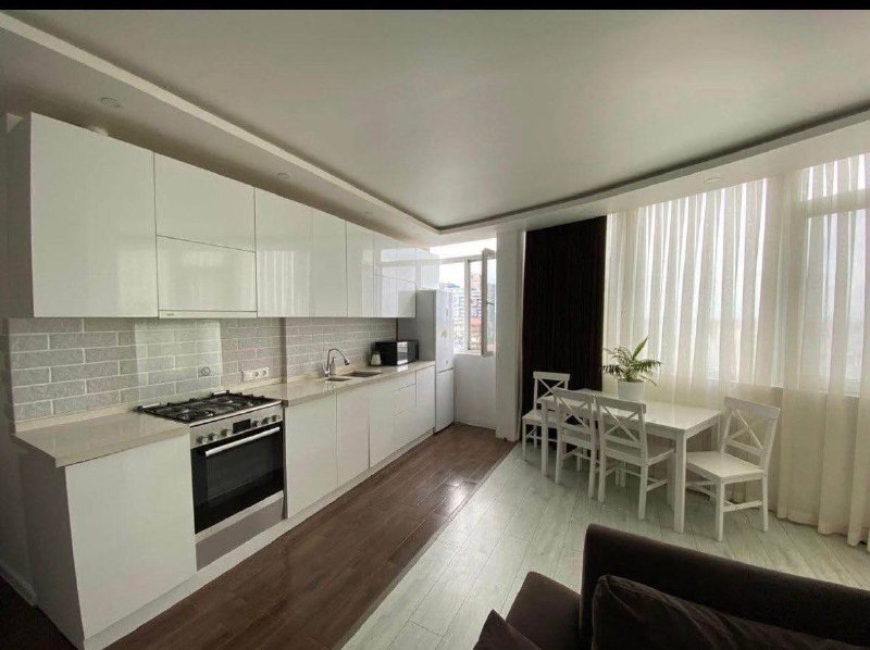 Apartment 76 m², 2 rooms — photo 1