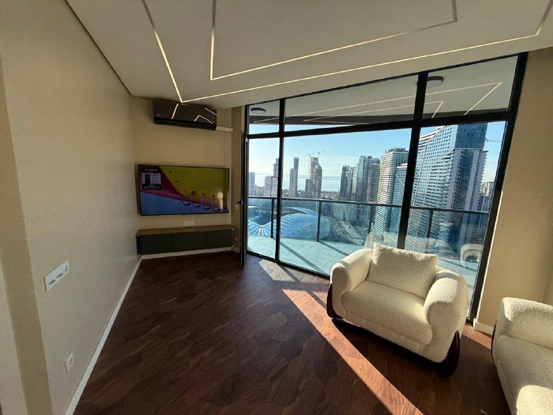 Apartment 85 m², 3 rooms — photo 2