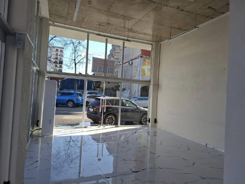 Commercial 55 m² — photo 4