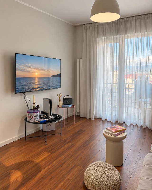Продаётся 1-bedroom с новым ремонтом и большой лоджией — фото 1