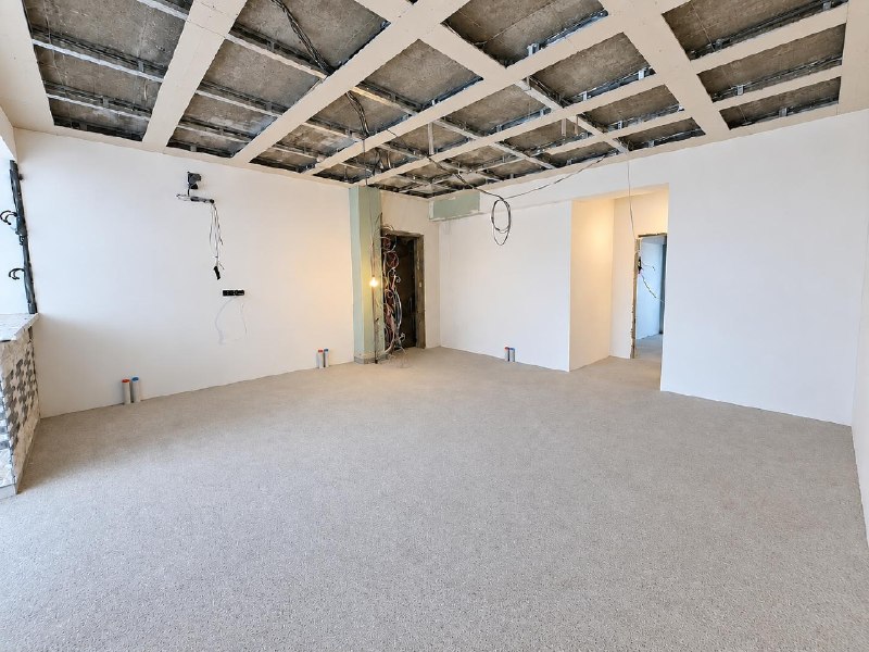 Продаётся 2-bedroom в Старом городе Батуми с дополнительными комнатами — фото 1