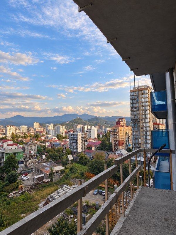 Продаётся 1-bedroom в Calligraphy Towers с видом на горы и белым каркасом — фото 1