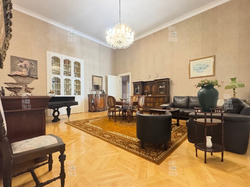ბინა, 2 საძინებელი · სოლოლაკი — ფოტო 1