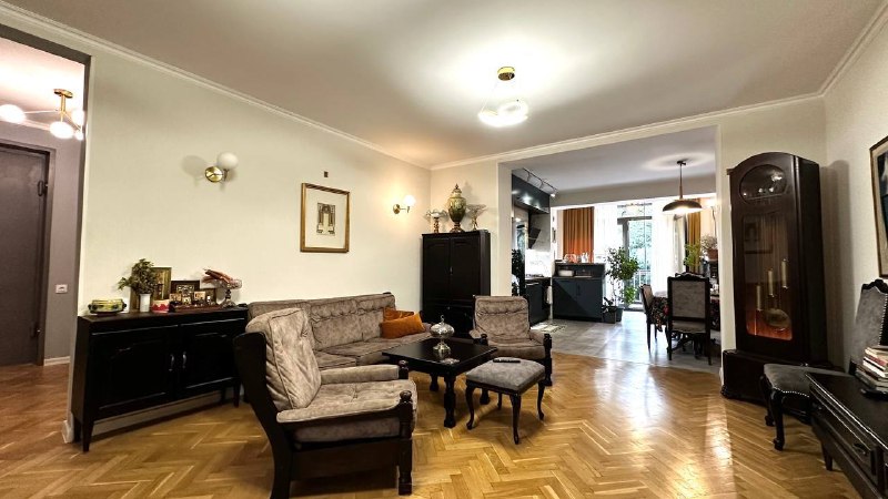Apartment, 3 bedrooms · Vake — photo 2