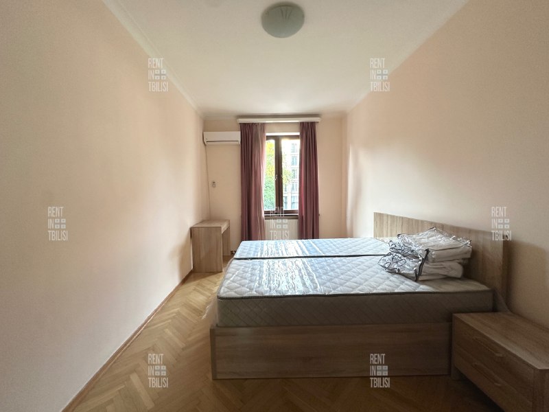 Apartment, 3 bedrooms · Vake — photo 3