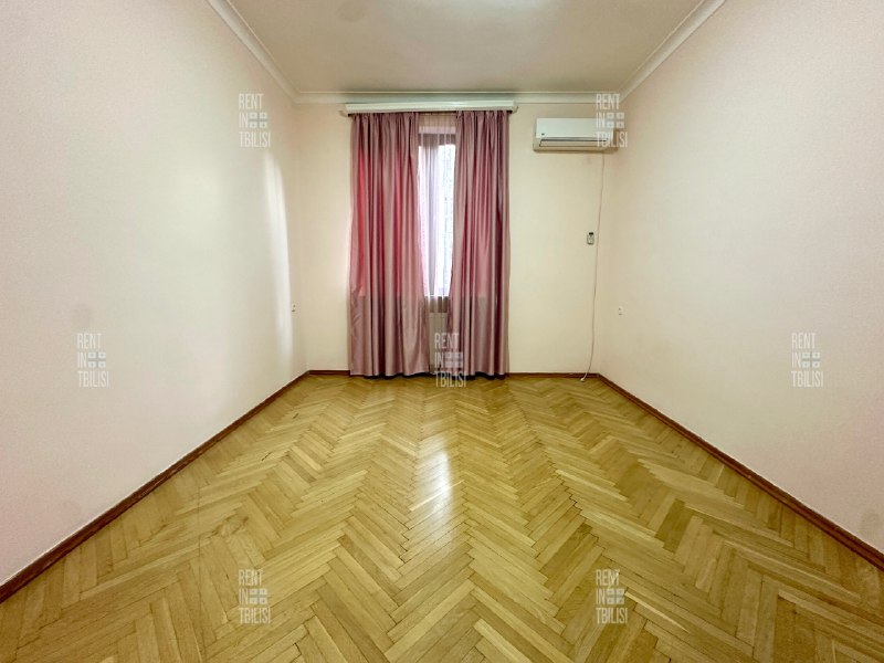 Commercial, 4 bedrooms · Vake — photo 3