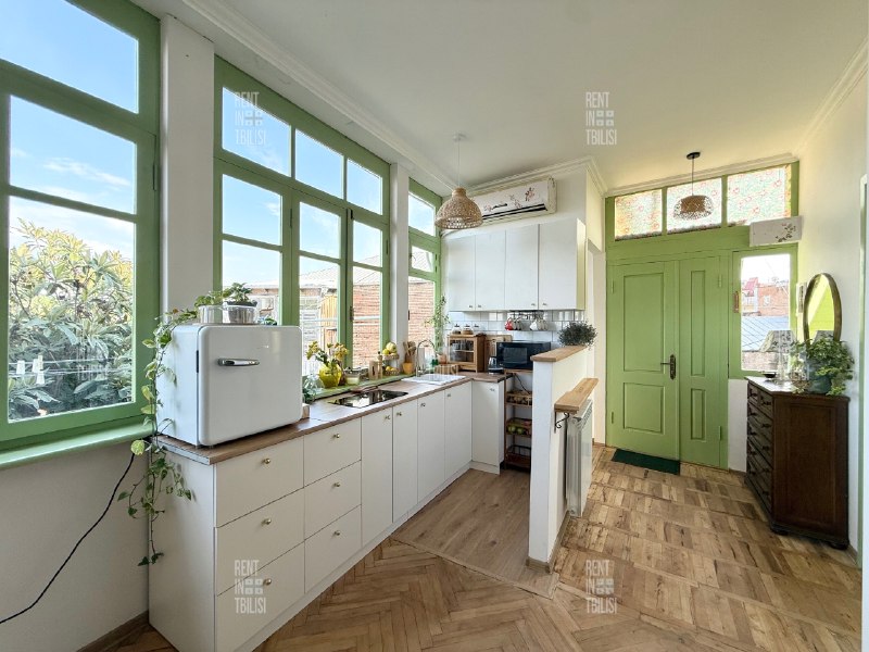 Apartment, 2 bedrooms · Mtatsminda — photo 2