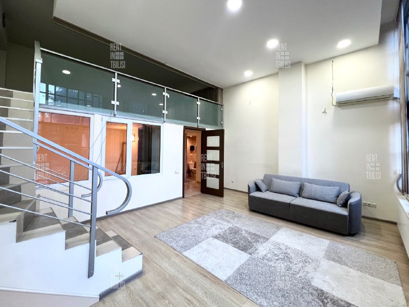 Commercial, 3 bedrooms · Sololaki — photo 1