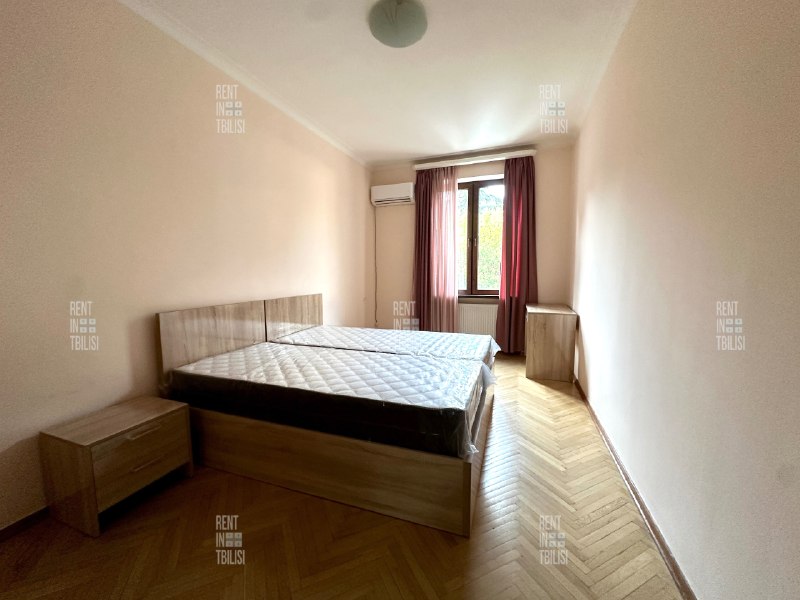 Commercial, 4 bedrooms · Vake — photo 5
