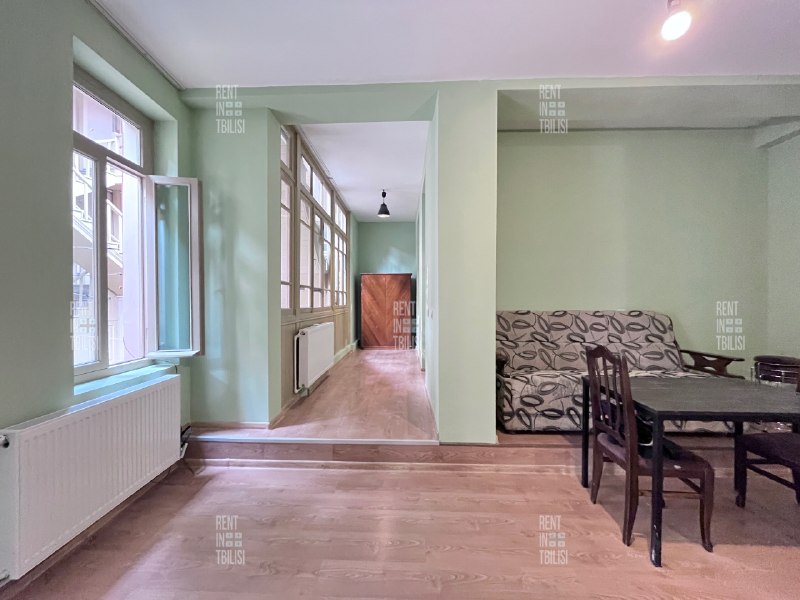 Apartment, 3 bedrooms · Sololaki — photo 2