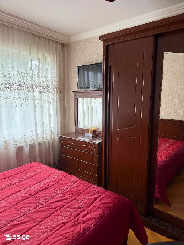 Квартира, 3 спальни — фото 1