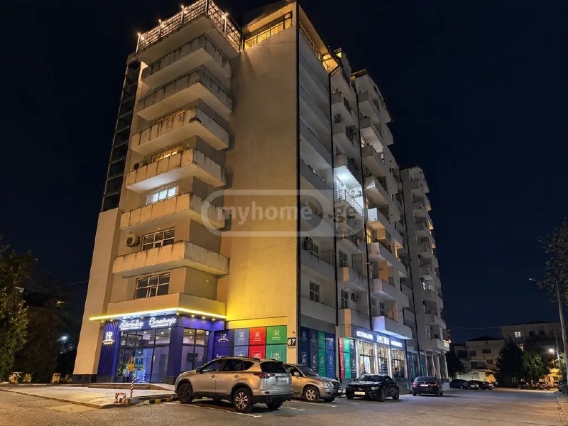 Квартира, 3 спальни — фото 1