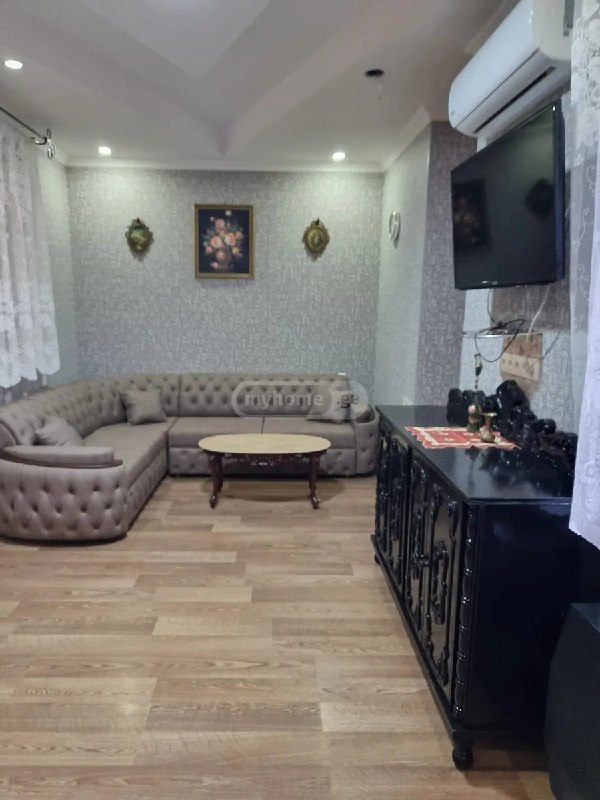 Квартира, 3 спальни — фото 1