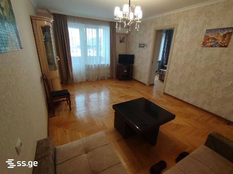 Квартира, 3 спальни — фото 1